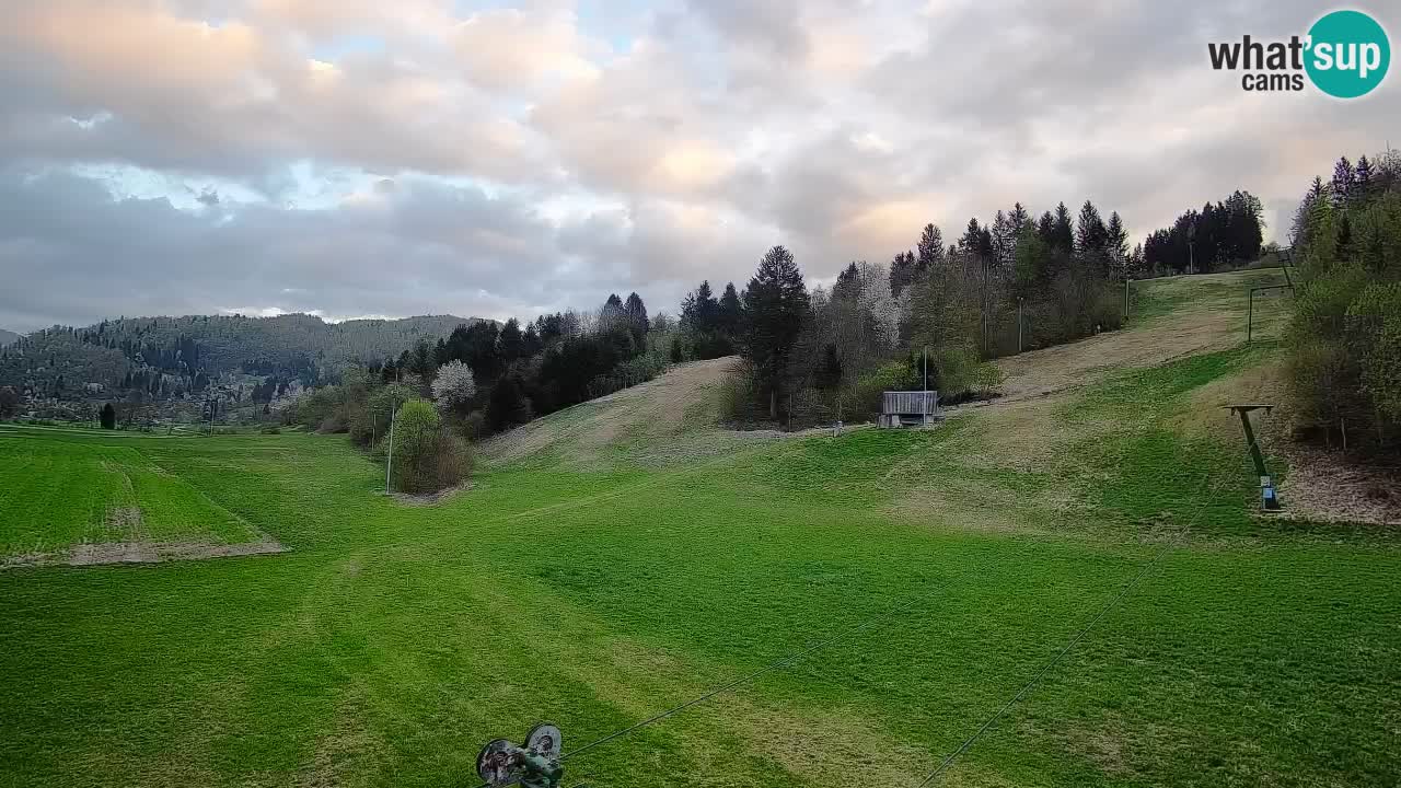 Spletna kamera Smučišče Senožeta – smučarsko središče v Srednji vasi pri Bohinju