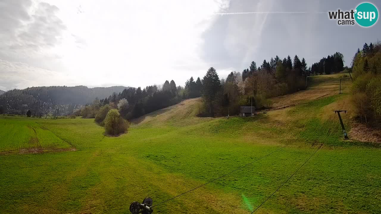 Spletna kamera Smučišče Senožeta – smučarsko središče v Srednji vasi pri Bohinju
