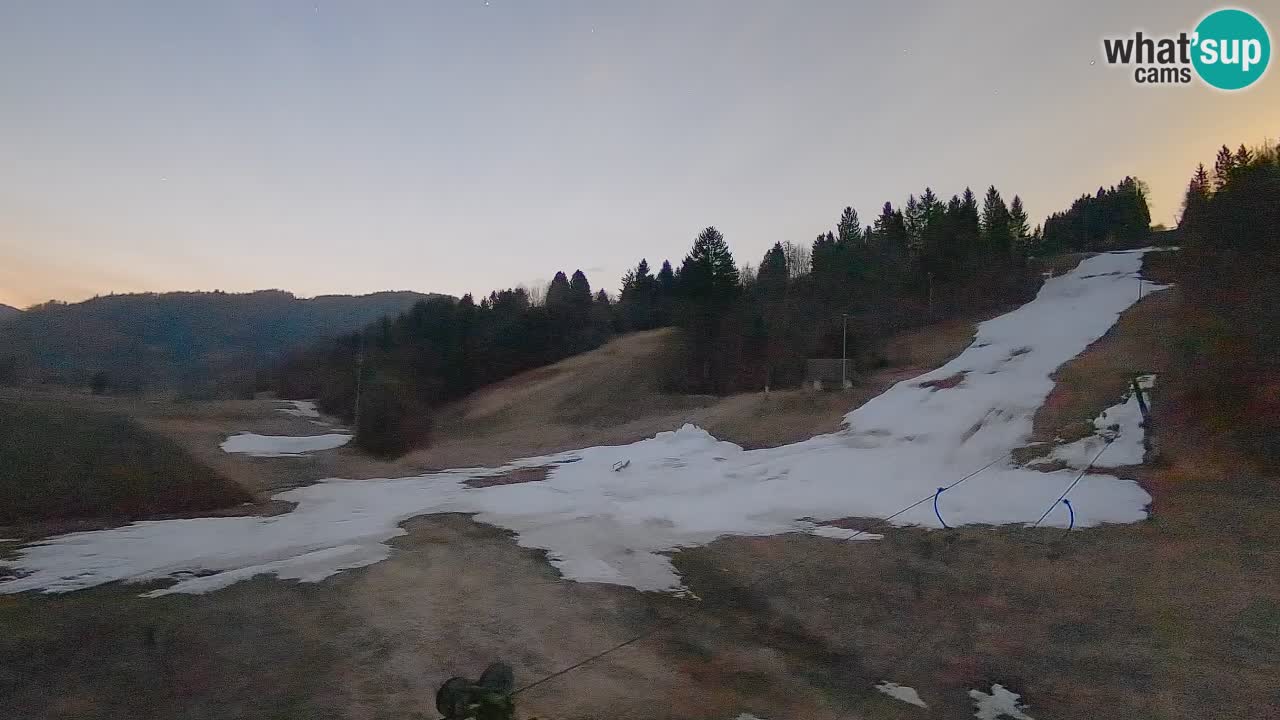 Spletna kamera Smučišče Senožeta – smučarsko središče v Srednji vasi pri Bohinju