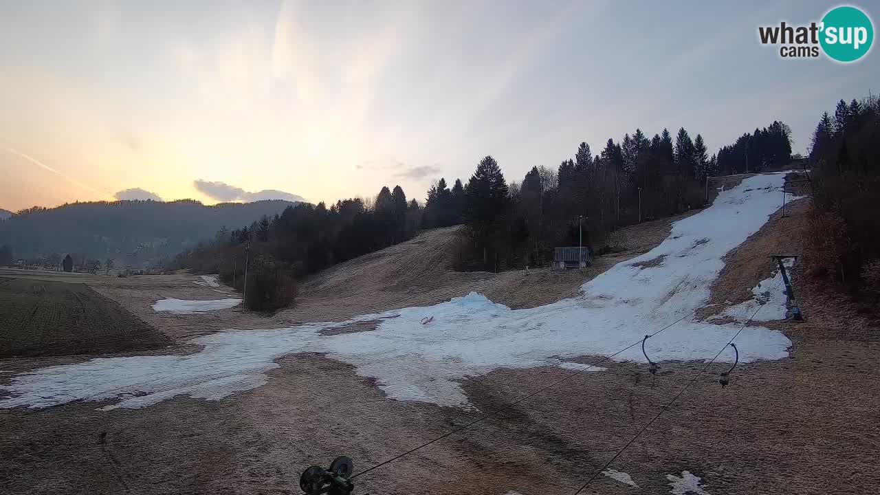 Spletna kamera Smučišče Senožeta – smučarsko središče v Srednji vasi pri Bohinju