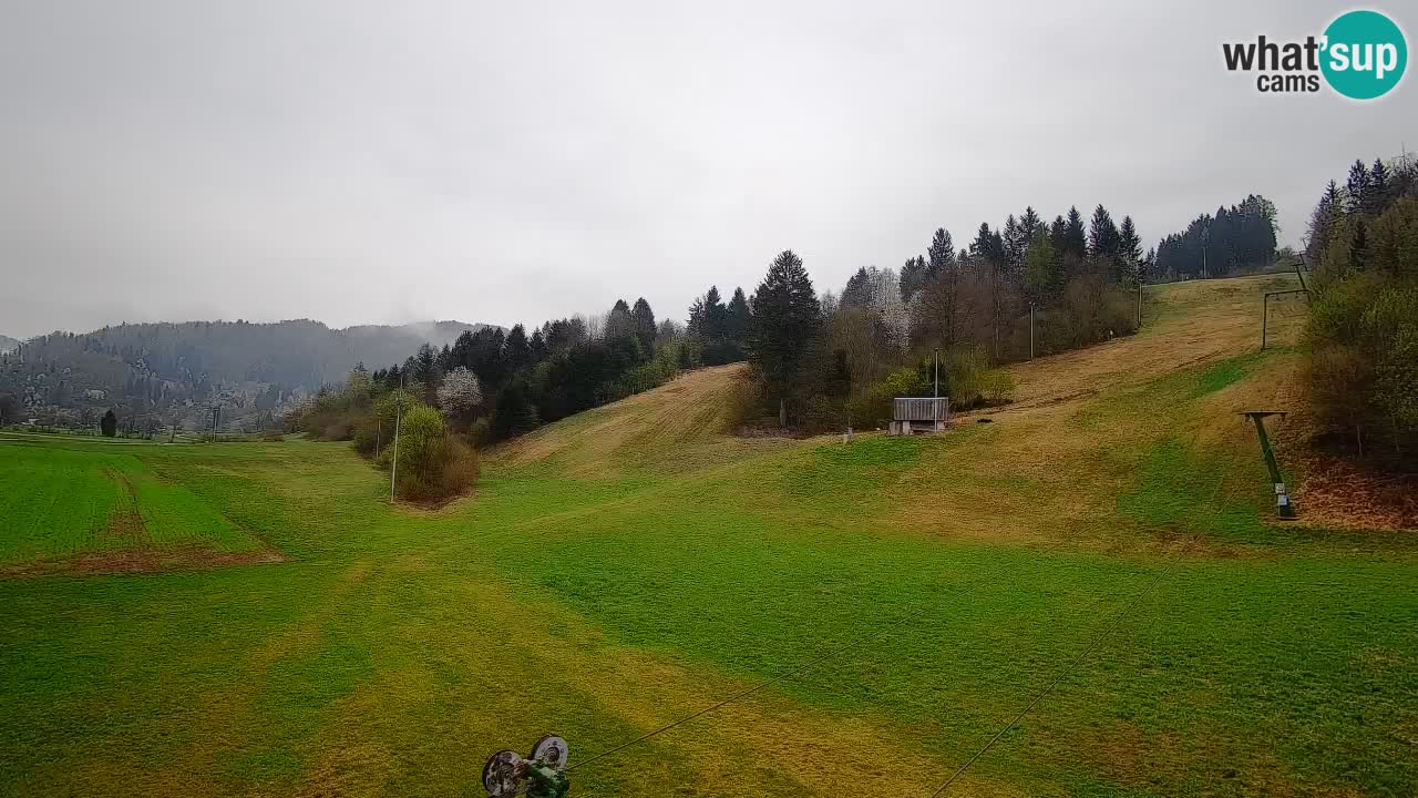 Spletna kamera Smučišče Senožeta – smučarsko središče v Srednji vasi pri Bohinju