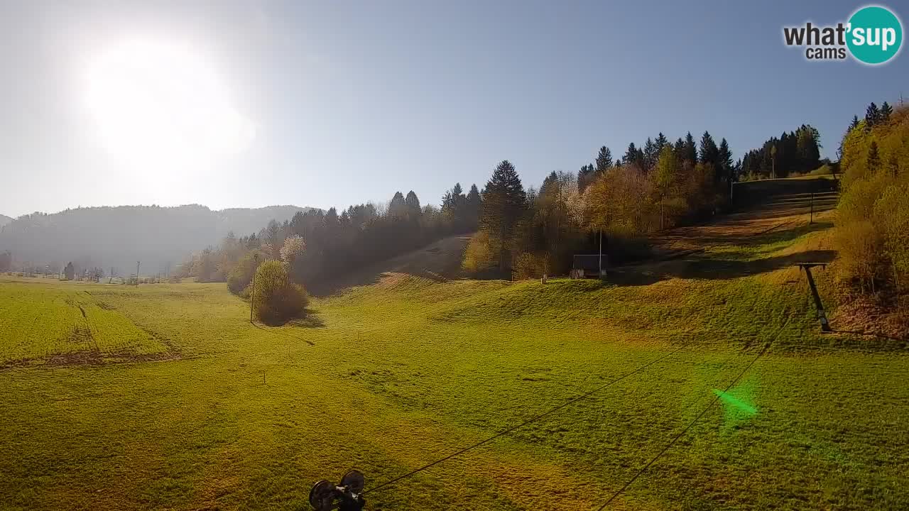 Web kamera Smučišče Senožeta – Skijalište u Srednjoj Vasi kod Bohinja