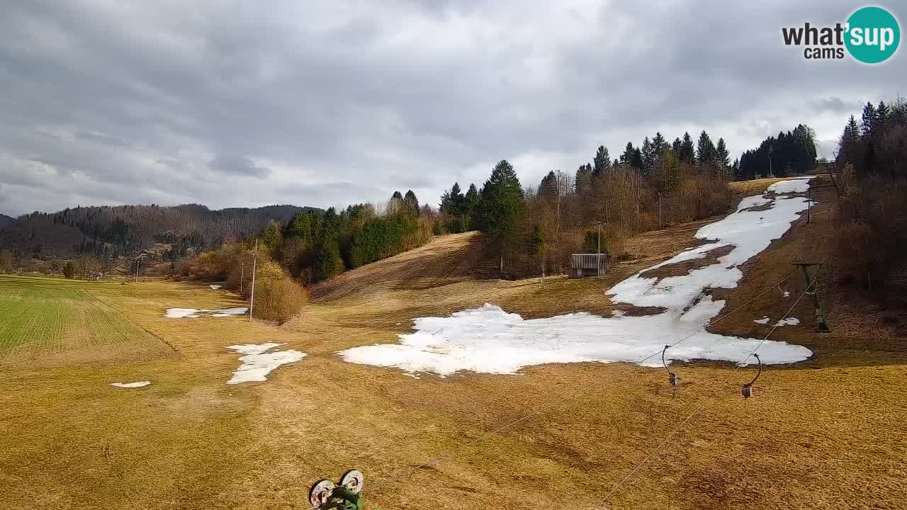 Spletna kamera Smučišče Senožeta – smučarsko središče v Srednji vasi pri Bohinju