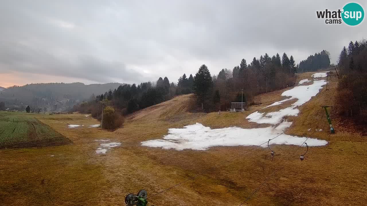 Spletna kamera Smučišče Senožeta – smučarsko središče v Srednji vasi pri Bohinju