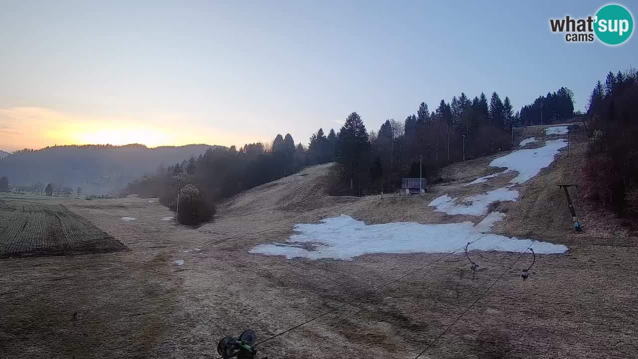 Web kamera Smučišče Senožeta – Skijalište u Srednjoj Vasi kod Bohinja