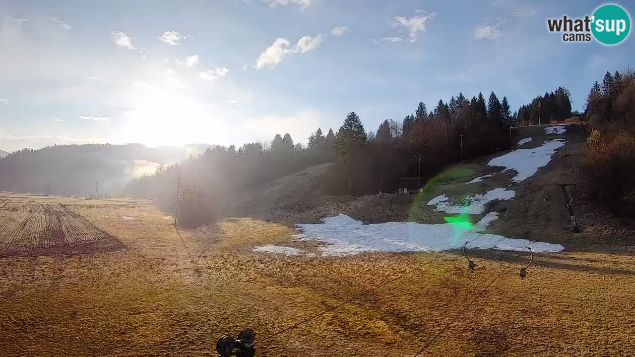 Web kamera Smučišče Senožeta – Skijalište u Srednjoj Vasi kod Bohinja