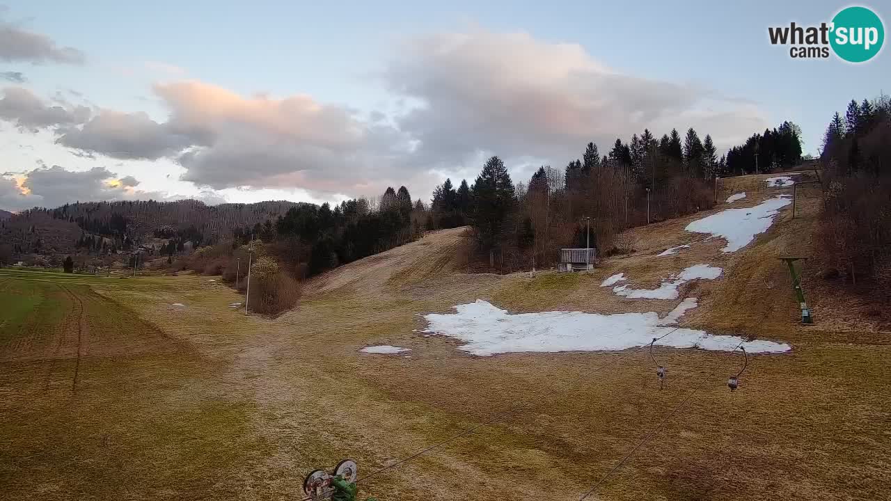 Spletna kamera Smučišče Senožeta – smučarsko središče v Srednji vasi pri Bohinju
