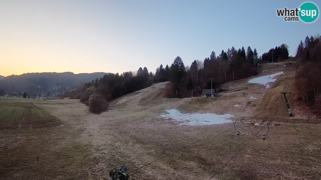 Spletna kamera Smučišče Senožeta – smučarsko središče v Srednji vasi pri Bohinju
