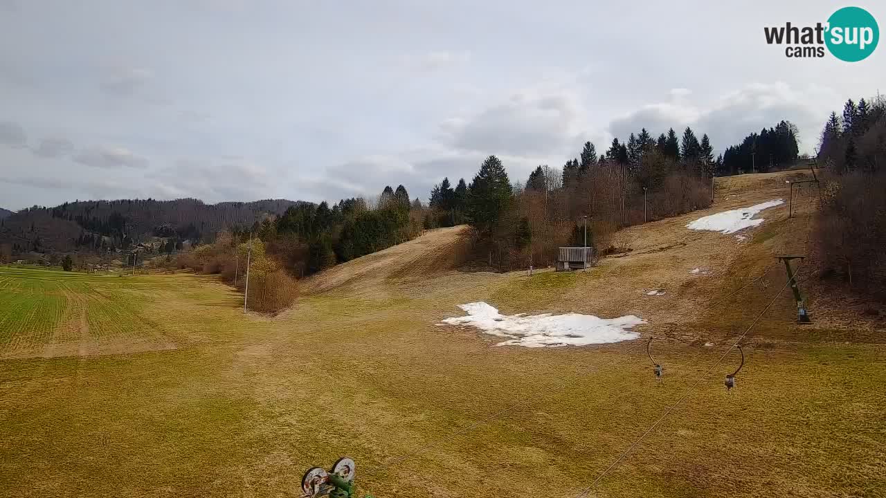 Spletna kamera Smučišče Senožeta – smučarsko središče v Srednji vasi pri Bohinju