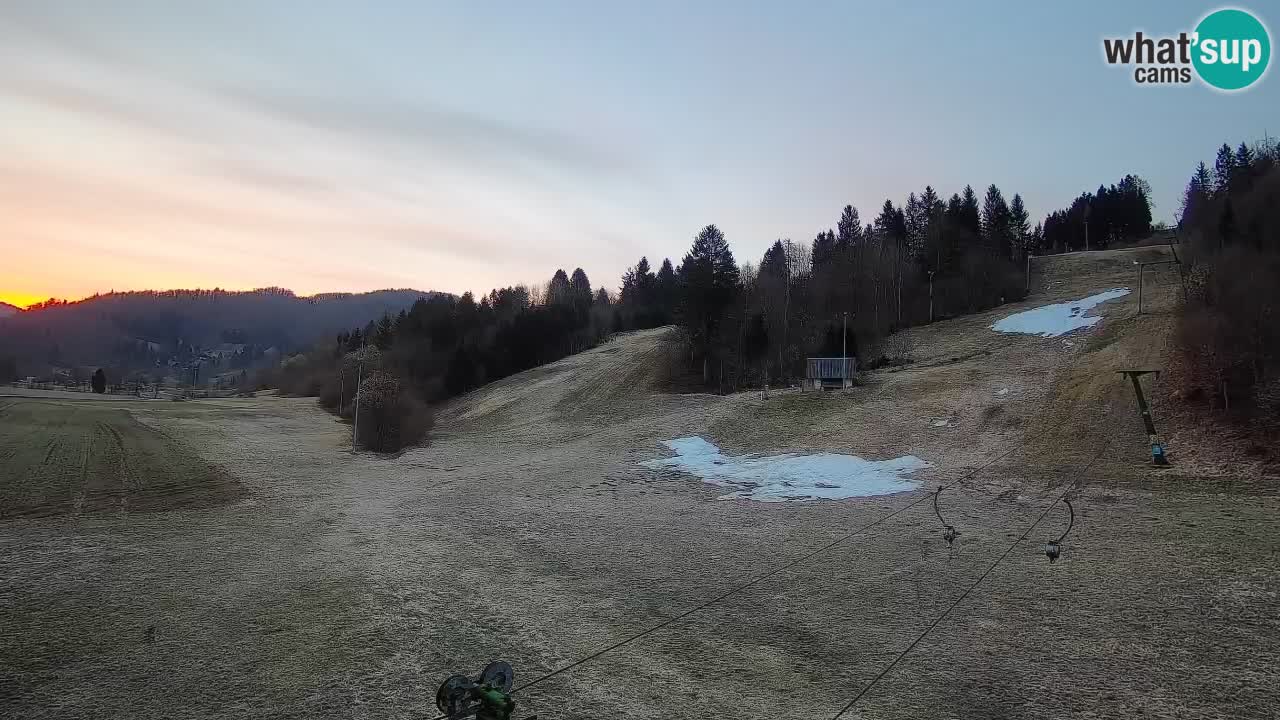 Spletna kamera Smučišče Senožeta – smučarsko središče v Srednji vasi pri Bohinju