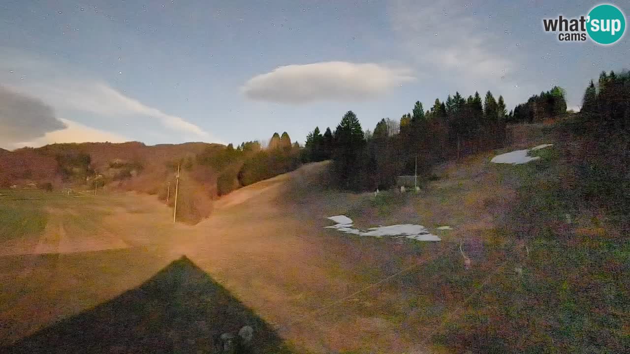 Spletna kamera Smučišče Senožeta – smučarsko središče v Srednji vasi pri Bohinju