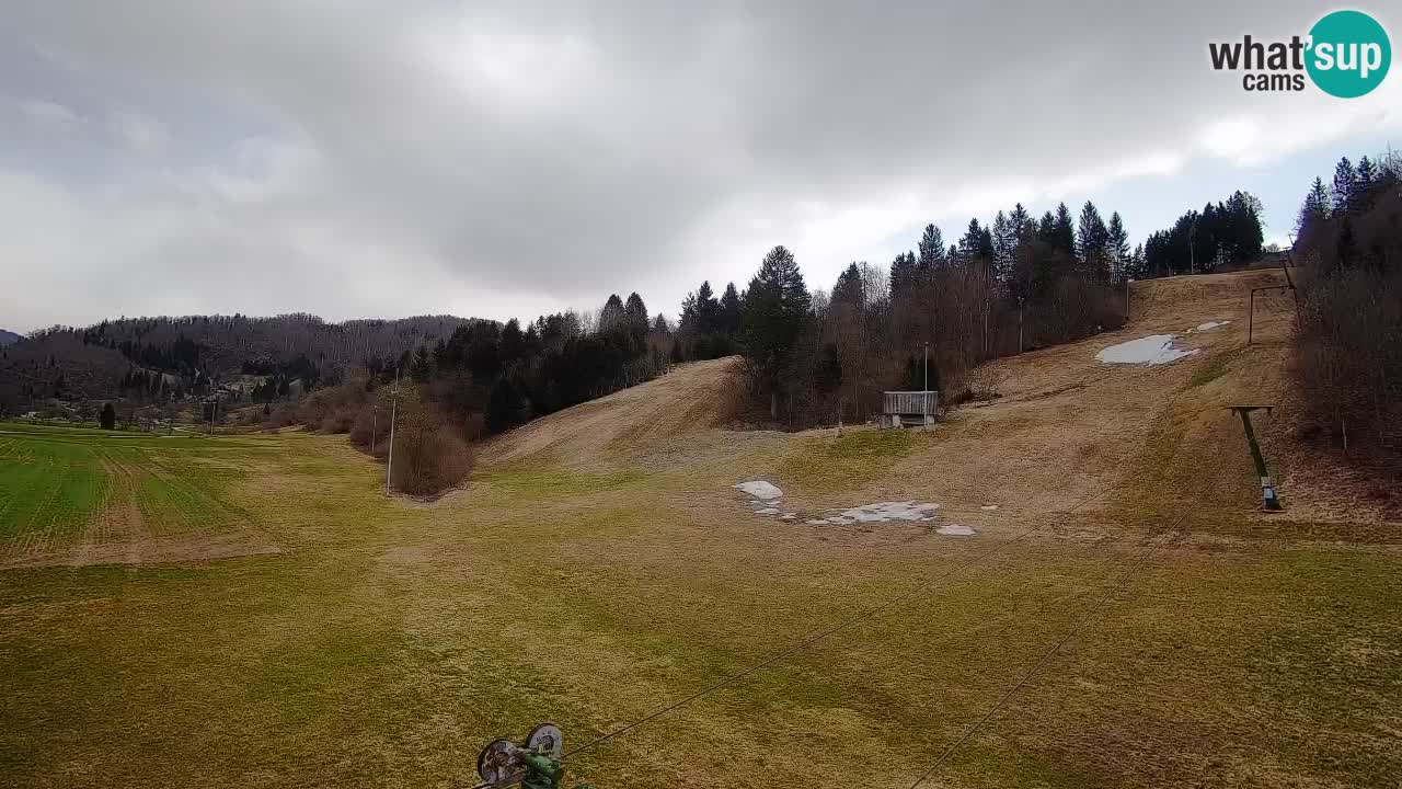 Spletna kamera Smučišče Senožeta – smučarsko središče v Srednji vasi pri Bohinju