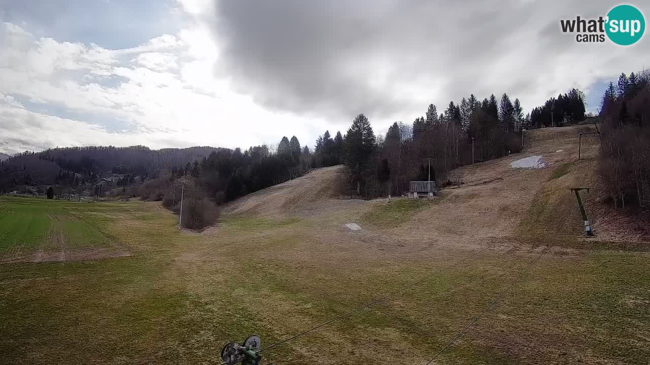Spletna kamera Smučišče Senožeta – smučarsko središče v Srednji vasi pri Bohinju