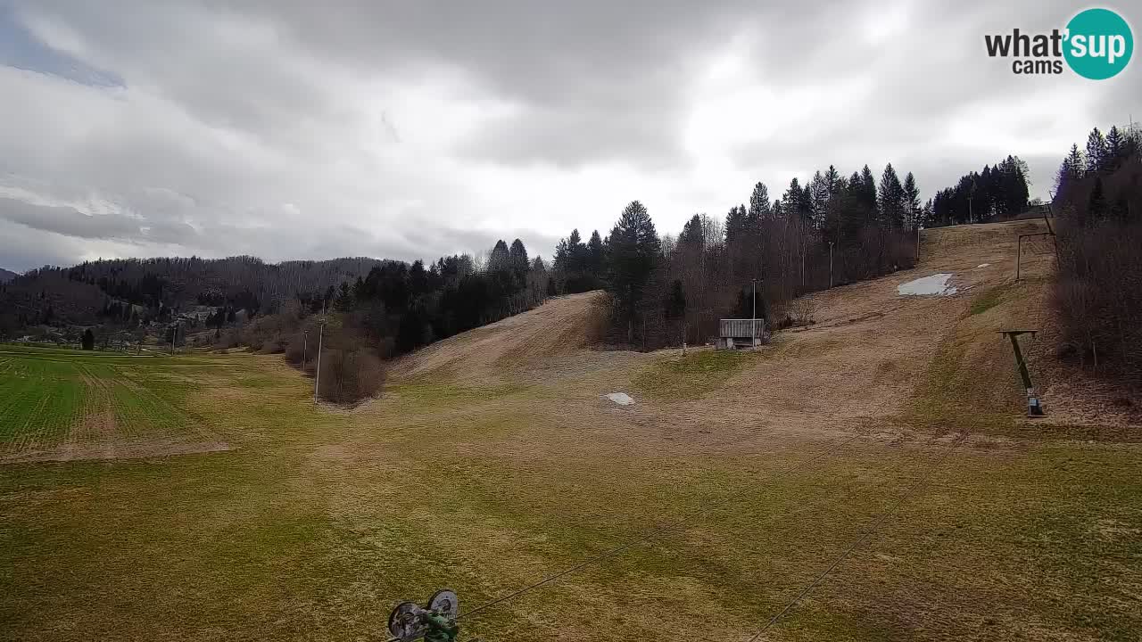 Spletna kamera Smučišče Senožeta – smučarsko središče v Srednji vasi pri Bohinju