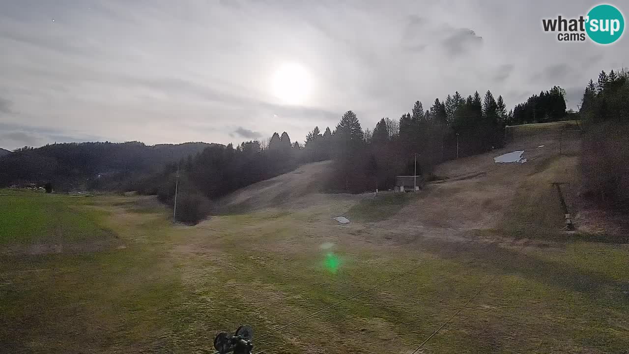 Spletna kamera Smučišče Senožeta – smučarsko središče v Srednji vasi pri Bohinju