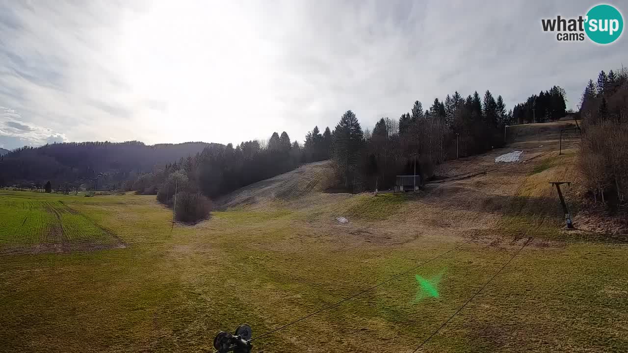 Spletna kamera Smučišče Senožeta – smučarsko središče v Srednji vasi pri Bohinju