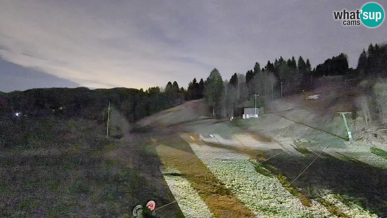 Spletna kamera Smučišče Senožeta – smučarsko središče v Srednji vasi pri Bohinju