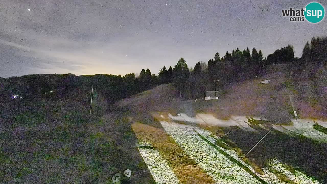 Spletna kamera Smučišče Senožeta – smučarsko središče v Srednji vasi pri Bohinju