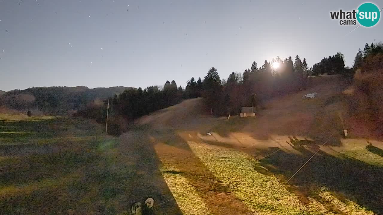 Spletna kamera Smučišče Senožeta – smučarsko središče v Srednji vasi pri Bohinju
