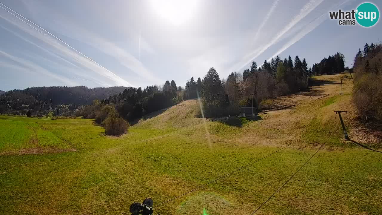Spletna kamera Smučišče Senožeta – smučarsko središče v Srednji vasi pri Bohinju