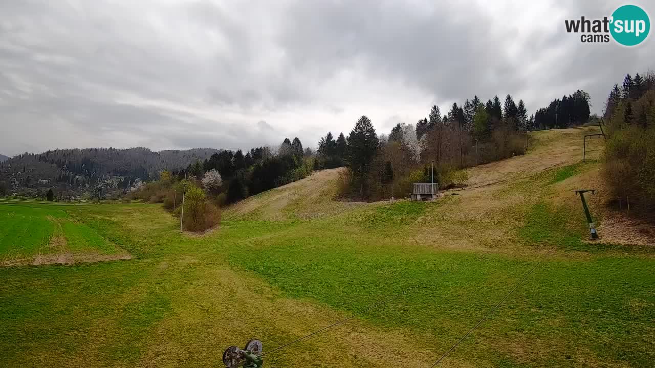 Spletna kamera Smučišče Senožeta – smučarsko središče v Srednji vasi pri Bohinju
