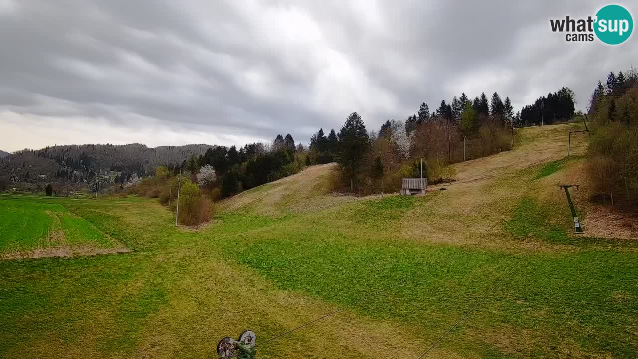 Spletna kamera Smučišče Senožeta – smučarsko središče v Srednji vasi pri Bohinju