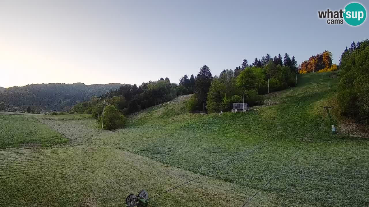 Spletna kamera Smučišče Senožeta – smučarsko središče v Srednji vasi pri Bohinju