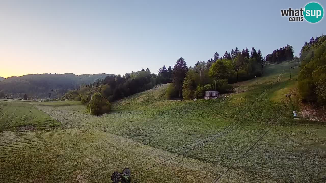Spletna kamera Smučišče Senožeta – smučarsko središče v Srednji vasi pri Bohinju