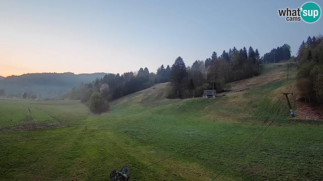 Spletna kamera Smučišče Senožeta – smučarsko središče v Srednji vasi pri Bohinju