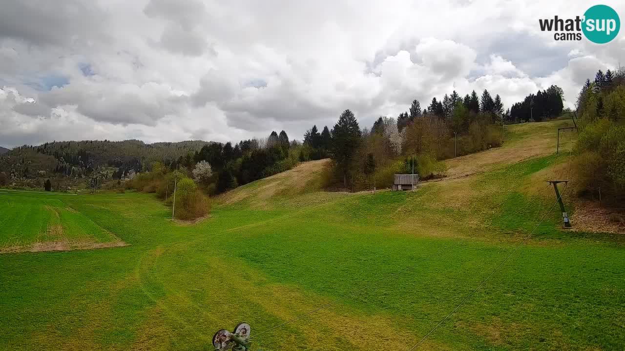 Spletna kamera Smučišče Senožeta – smučarsko središče v Srednji vasi pri Bohinju