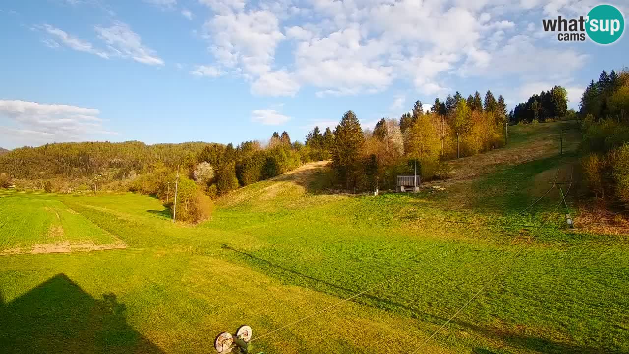 Spletna kamera Smučišče Senožeta – smučarsko središče v Srednji vasi pri Bohinju