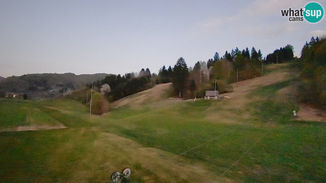 Spletna kamera Smučišče Senožeta – smučarsko središče v Srednji vasi pri Bohinju