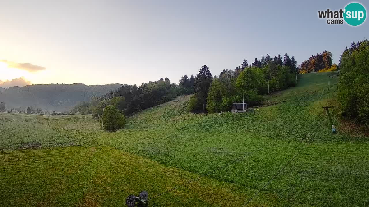 Web kamera Smučišče Senožeta – Skijalište u Srednjoj Vasi kod Bohinja