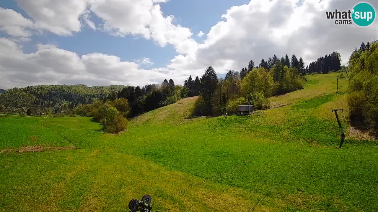 Spletna kamera Smučišče Senožeta – smučarsko središče v Srednji vasi pri Bohinju