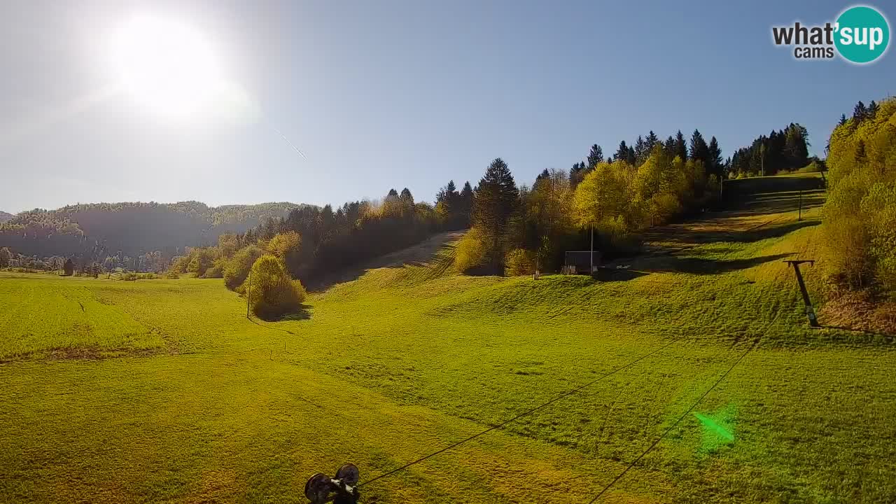 Spletna kamera Smučišče Senožeta – smučarsko središče v Srednji vasi pri Bohinju