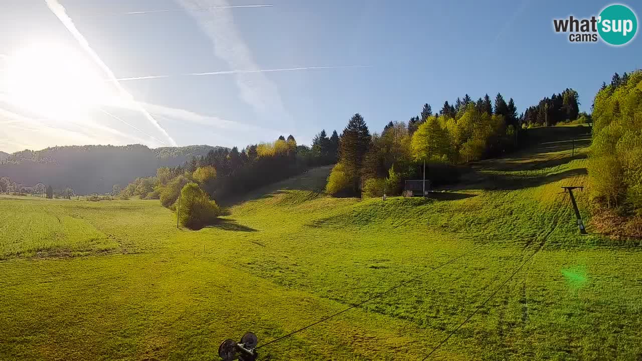 Spletna kamera Smučišče Senožeta – smučarsko središče v Srednji vasi pri Bohinju