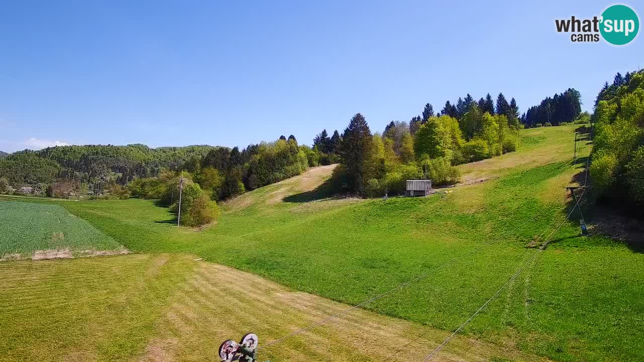 Spletna kamera Smučišče Senožeta – smučarsko središče v Srednji vasi pri Bohinju