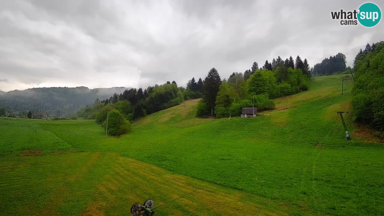 Spletna kamera Smučišče Senožeta – smučarsko središče v Srednji vasi pri Bohinju
