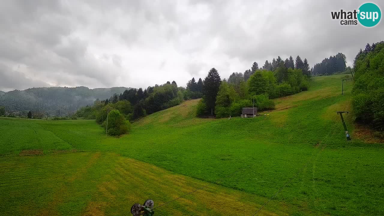 Spletna kamera Smučišče Senožeta – smučarsko središče v Srednji vasi pri Bohinju