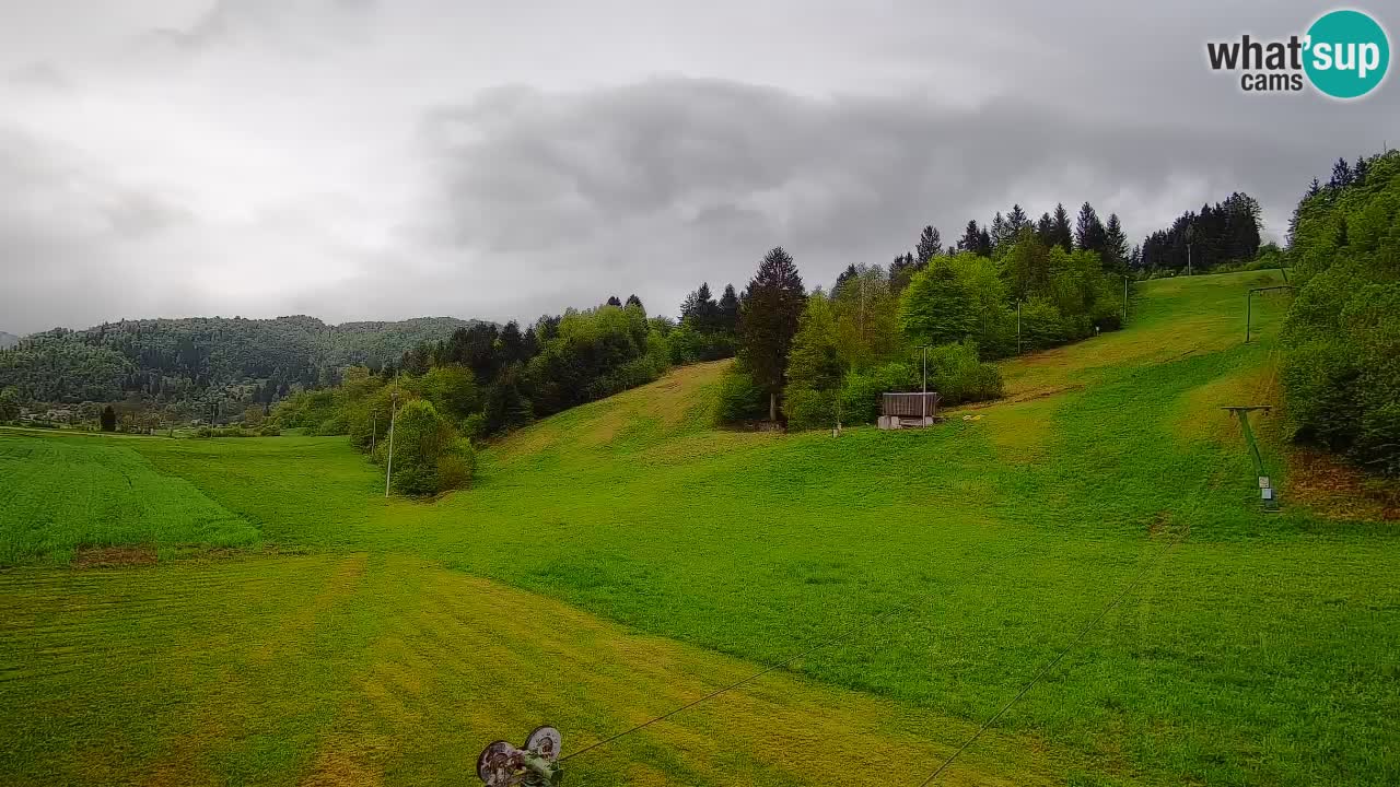 Spletna kamera Smučišče Senožeta – smučarsko središče v Srednji vasi pri Bohinju