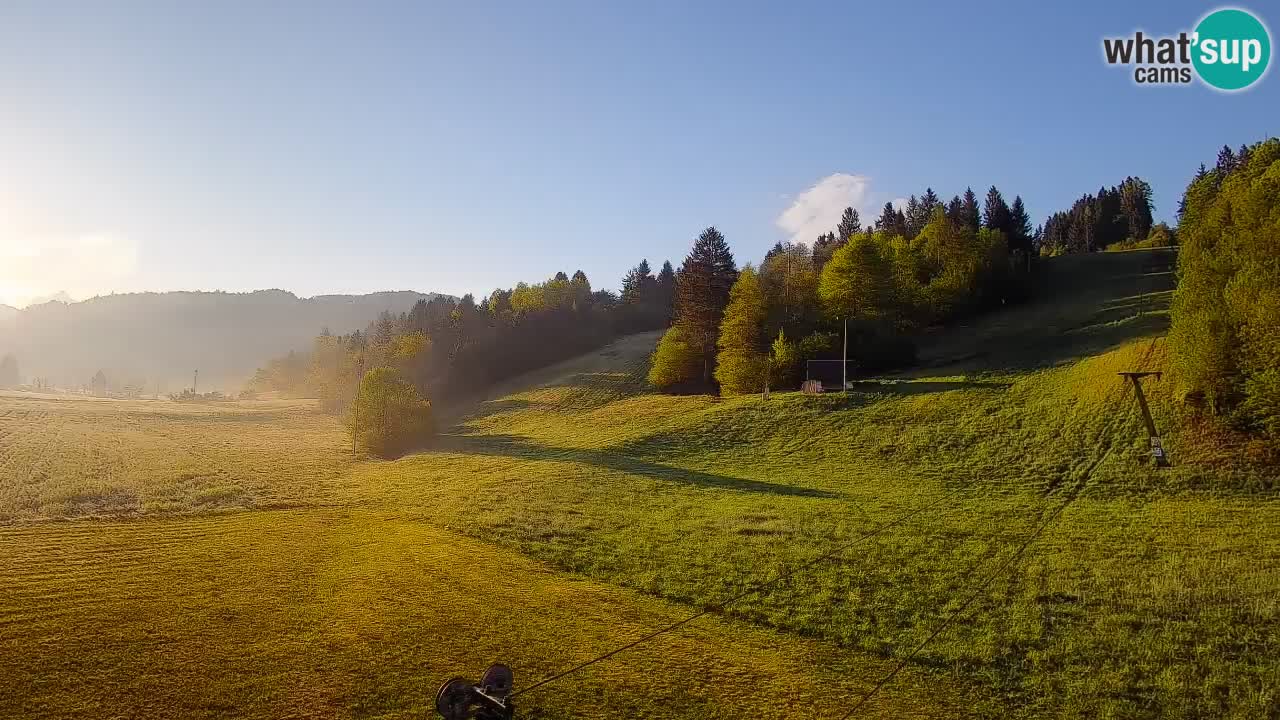 Spletna kamera Smučišče Senožeta – smučarsko središče v Srednji vasi pri Bohinju