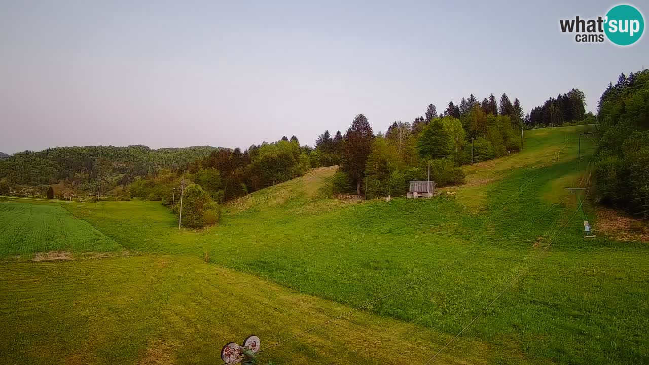 Web kamera Smučišče Senožeta – Skijalište u Srednjoj Vasi kod Bohinja