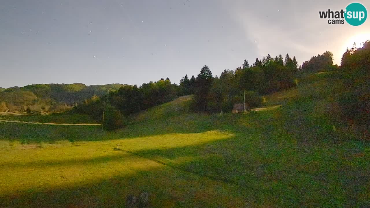 Spletna kamera Smučišče Senožeta – smučarsko središče v Srednji vasi pri Bohinju