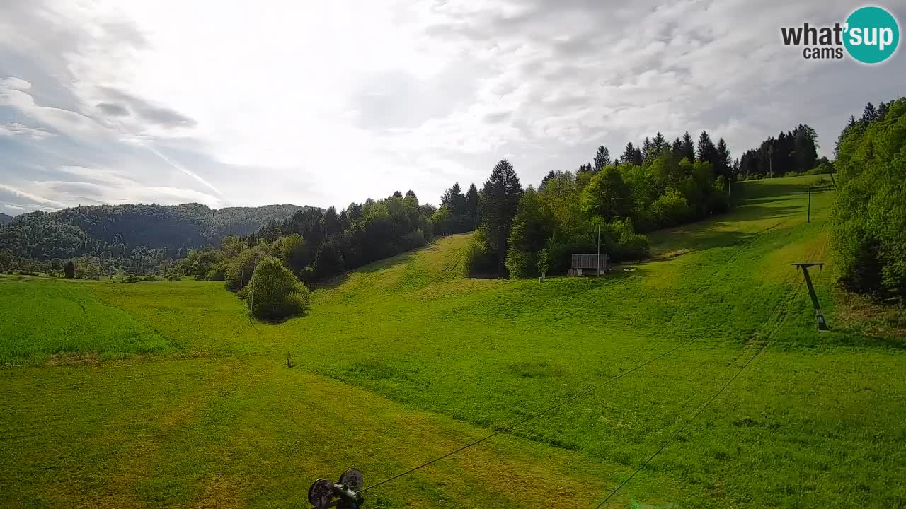 Spletna kamera Smučišče Senožeta – smučarsko središče v Srednji vasi pri Bohinju