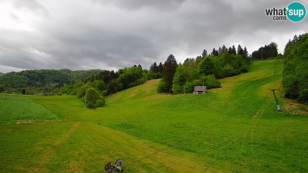 Spletna kamera Smučišče Senožeta – smučarsko središče v Srednji vasi pri Bohinju