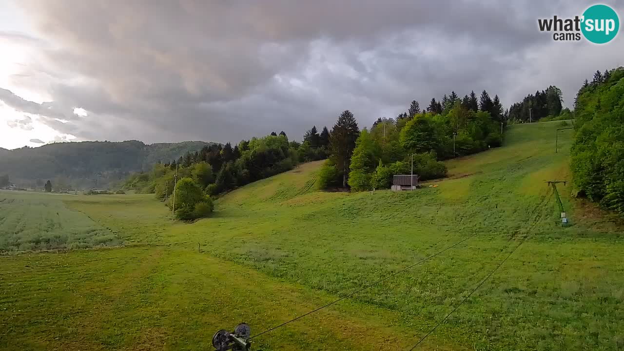 Spletna kamera Smučišče Senožeta – smučarsko središče v Srednji vasi pri Bohinju