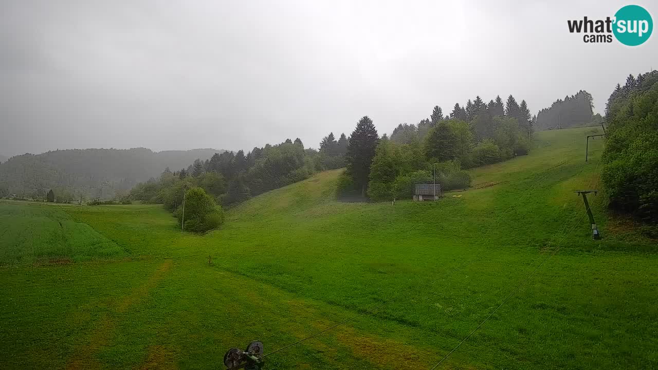 Spletna kamera Smučišče Senožeta – smučarsko središče v Srednji vasi pri Bohinju