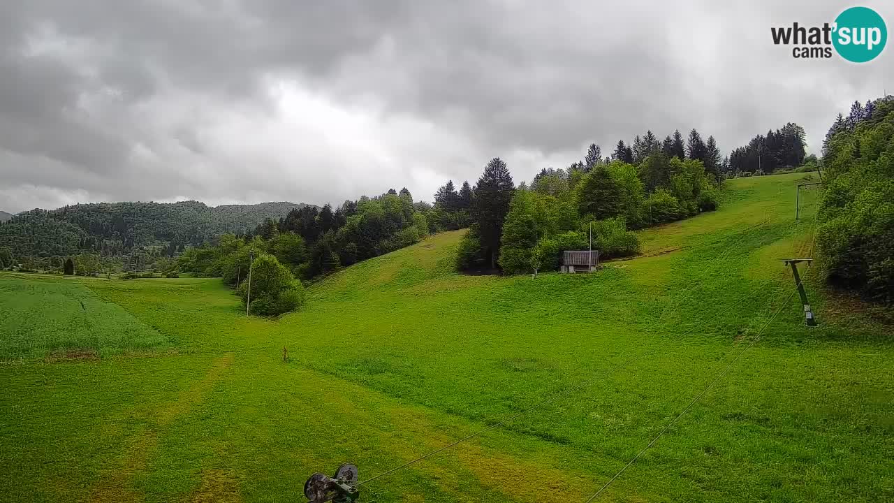 Spletna kamera Smučišče Senožeta – smučarsko središče v Srednji vasi pri Bohinju