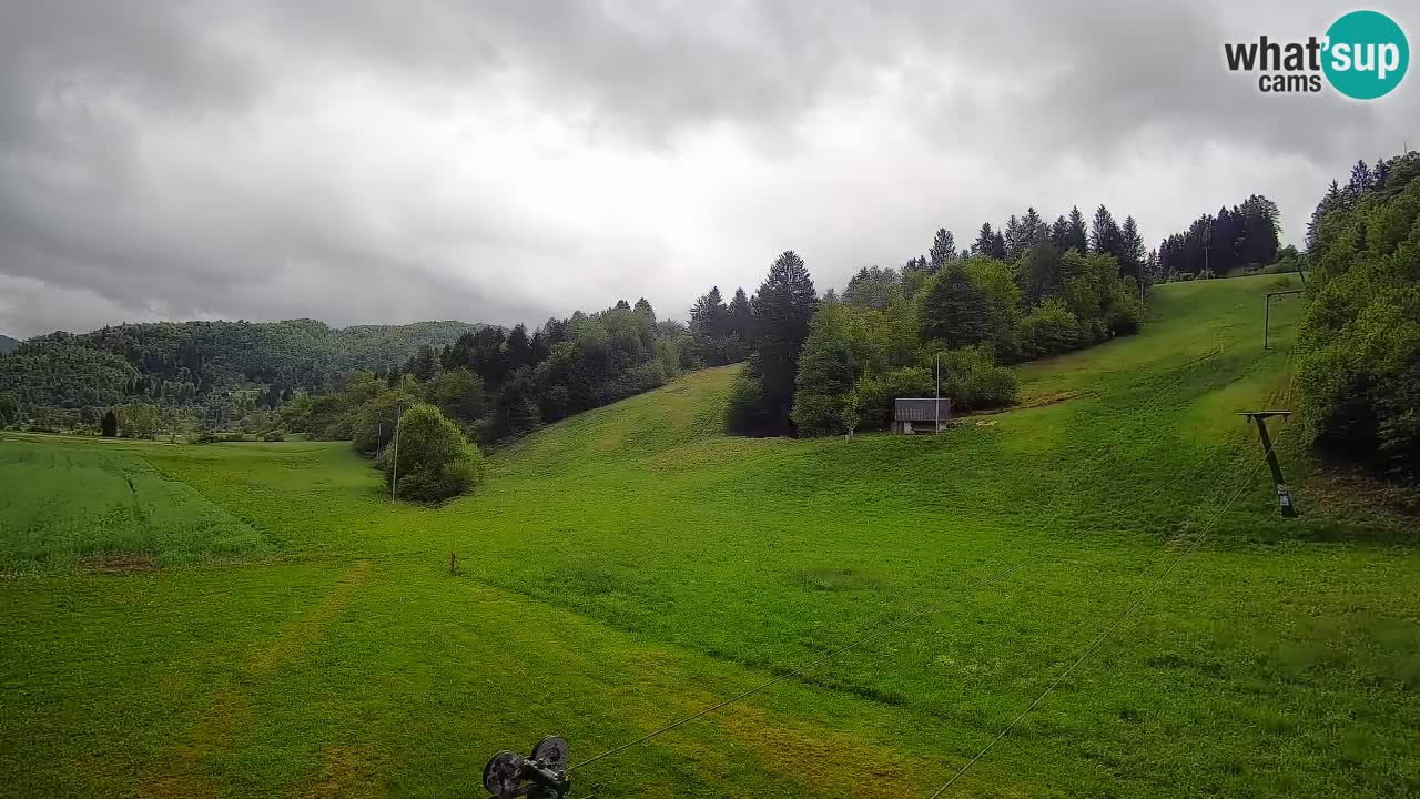 Spletna kamera Smučišče Senožeta – smučarsko središče v Srednji vasi pri Bohinju