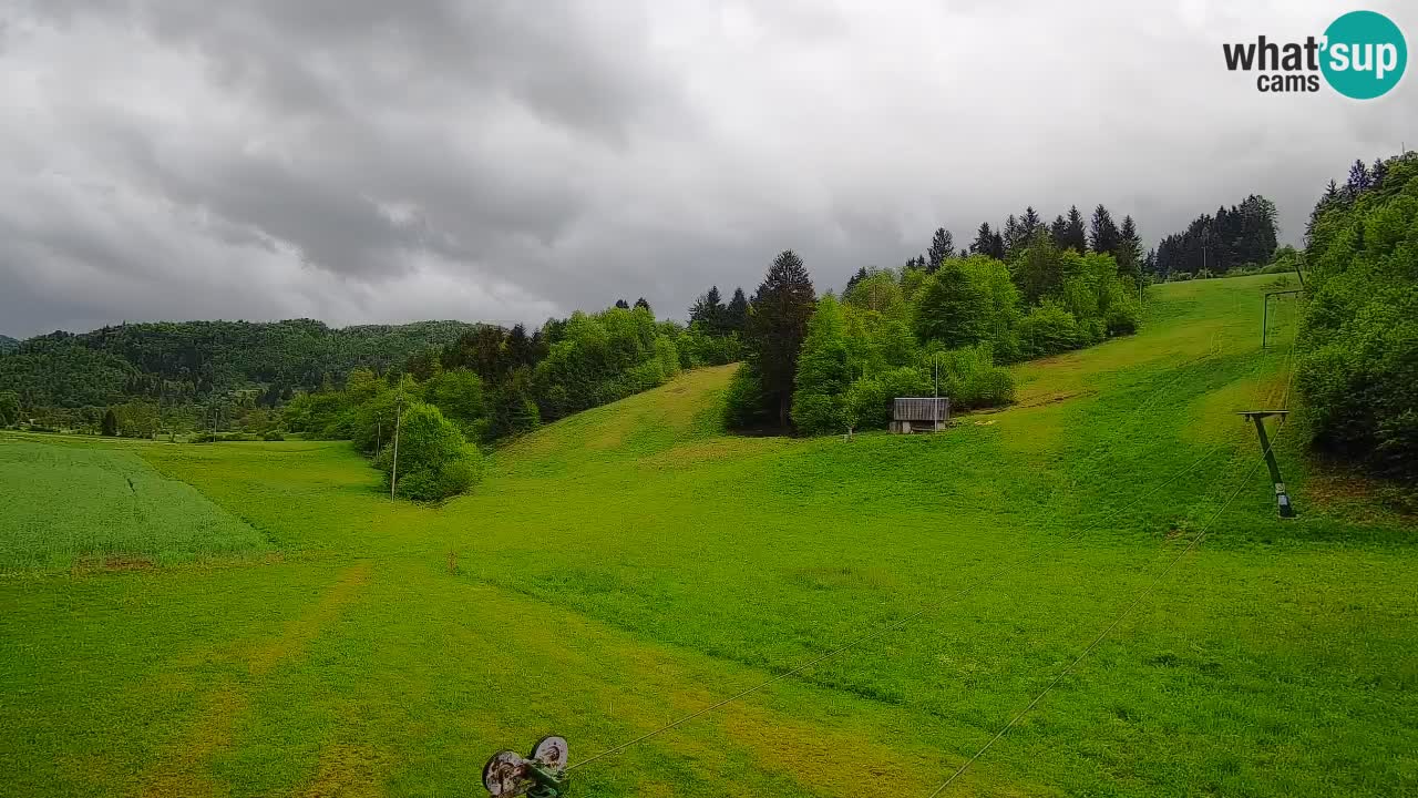 Spletna kamera Smučišče Senožeta – smučarsko središče v Srednji vasi pri Bohinju